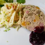 Konukevi Zur Waage 3*